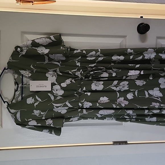 Ladies faux wrap dress - Picture 1 of 3